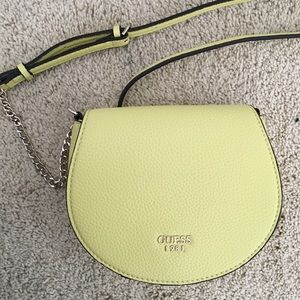 NWOT Guess Crossbody Bag w/ adjustable straps